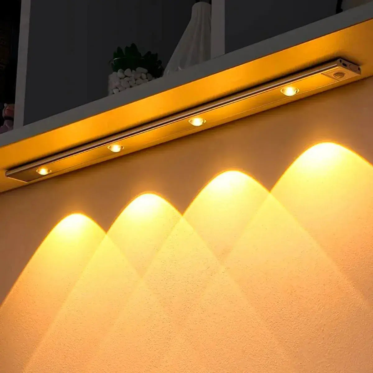 LumiSense™ — Barra LED Inteligente com Sensor de Movimento 60Cm
